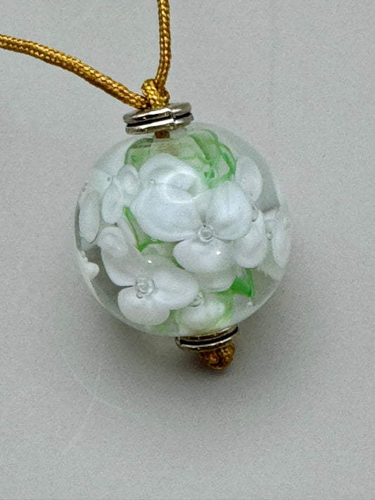 Snow Blossoms Necklace